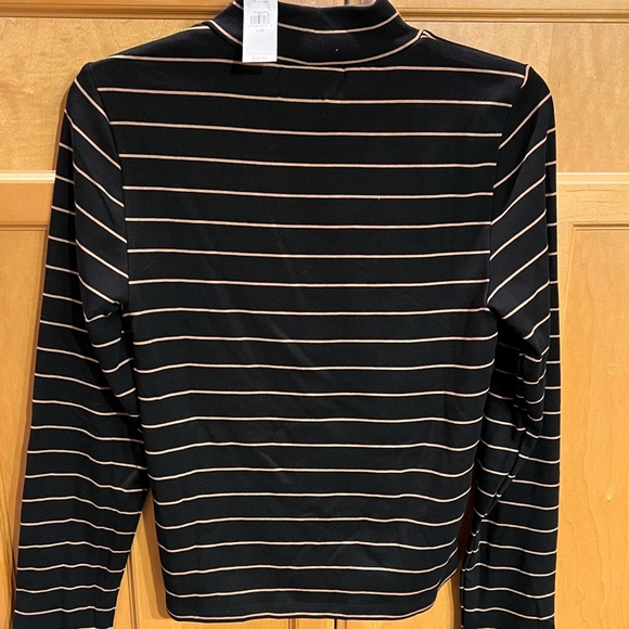 New Black with brown stripe gap mock neck. - Picture 2 of 5
